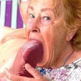 Avatar of user named "Cathyrubberskirtslut"